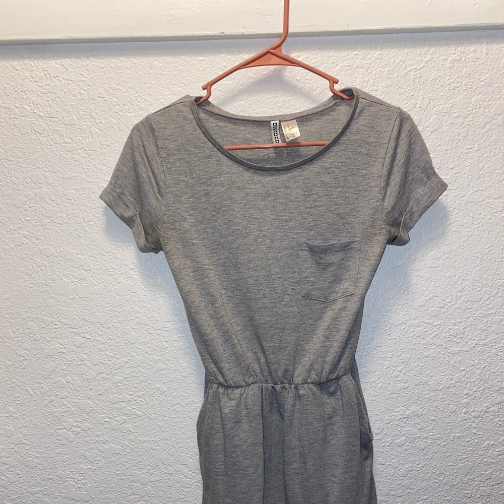 Gray dress with pockets